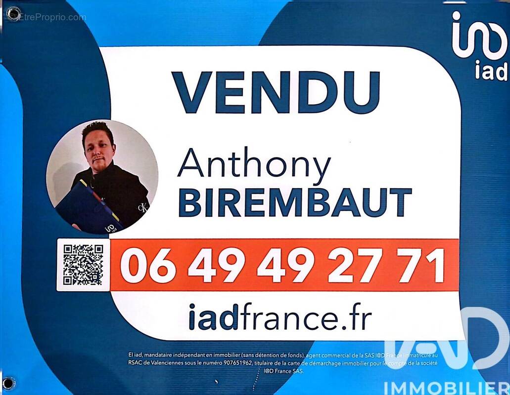 Photo 1 - Parking à RAISMES