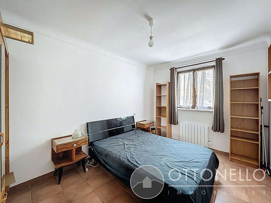 Maison à ROQUEBRUNE-SUR-ARGENS