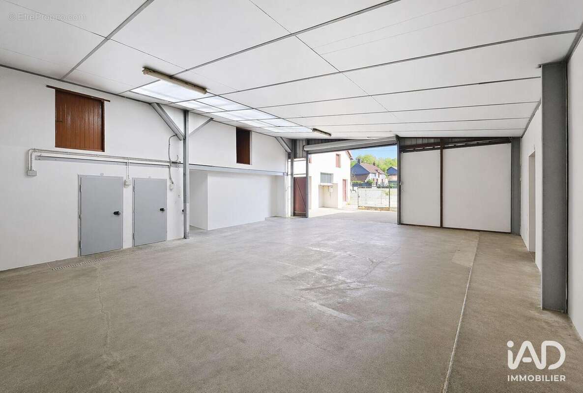 Photo 1 - Commerce à BEAULIEU-SUR-LOIRE