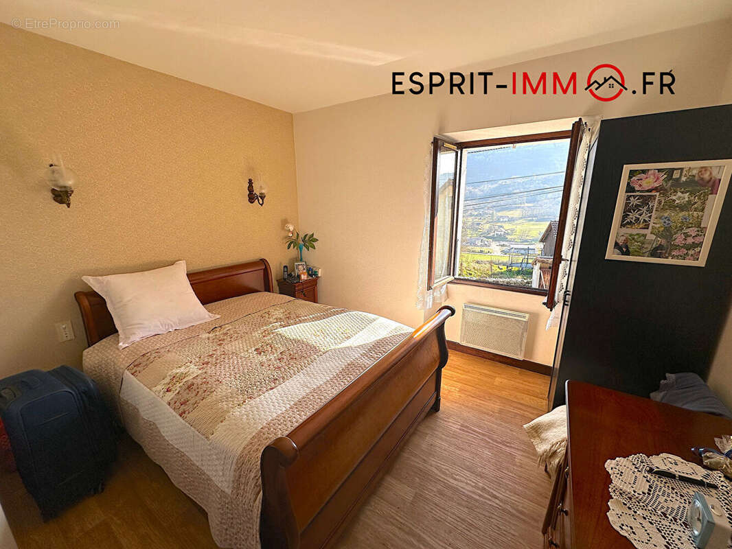 Maison à SAINT-PIERRE-DE-CURTILLE