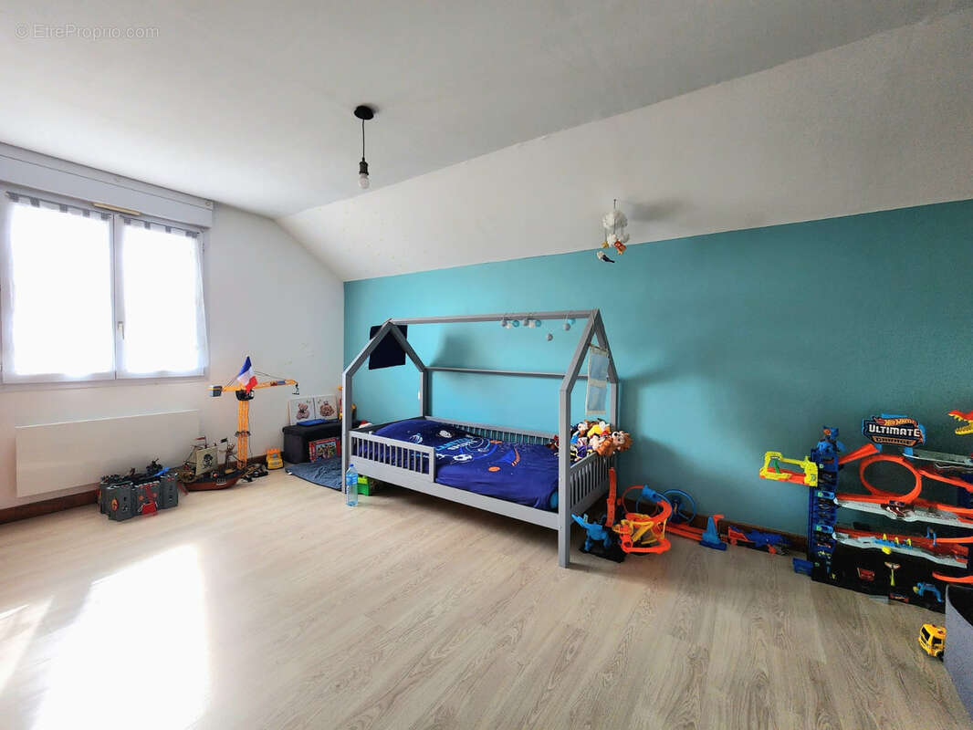 Maison à SAINT-PARRES-AUX-TERTRES