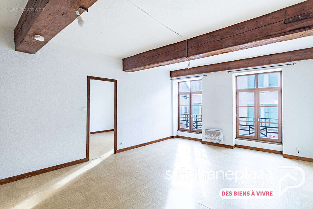 Appartement t4 - 87.28m² - villars-les-dombes centre - photo 2