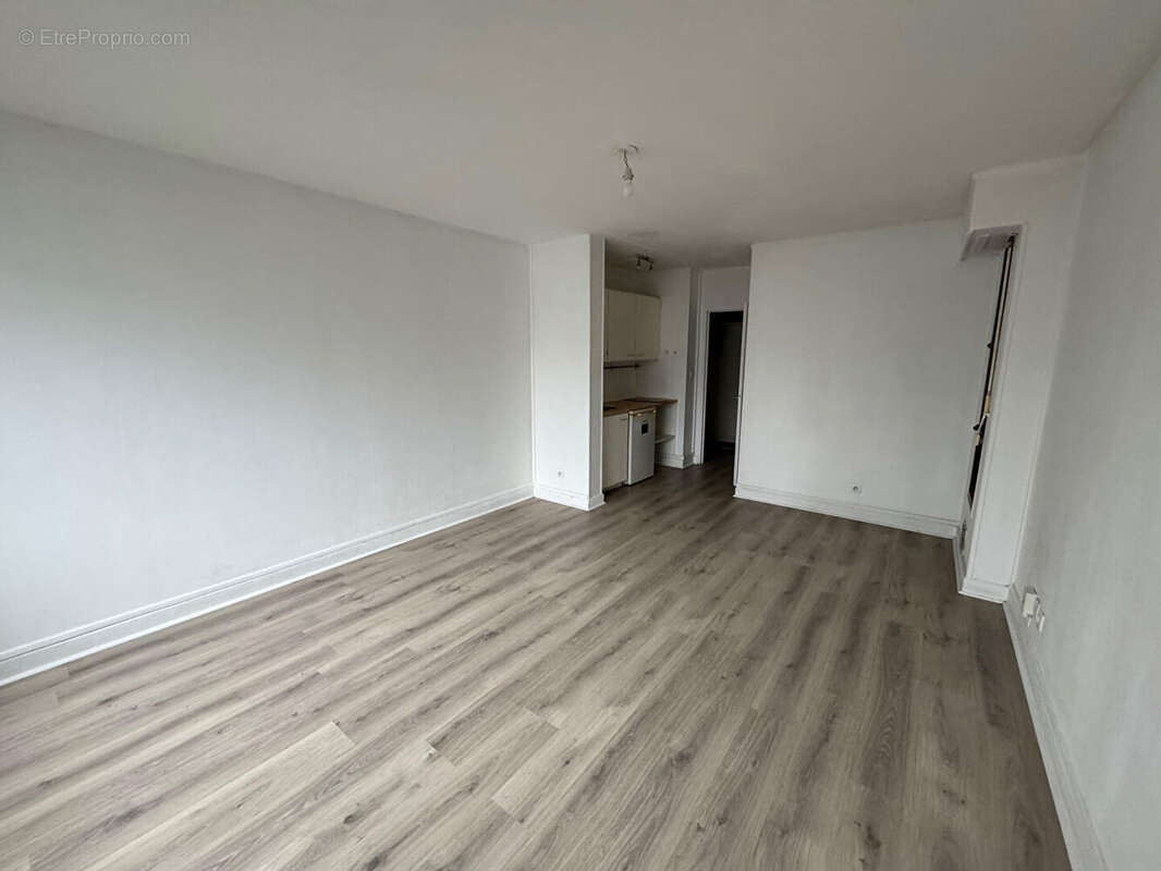 Appartement à PARIS-19E