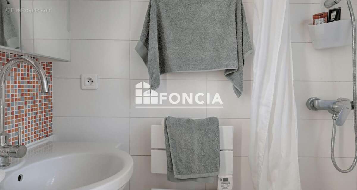 Appartement à PARIS-14E