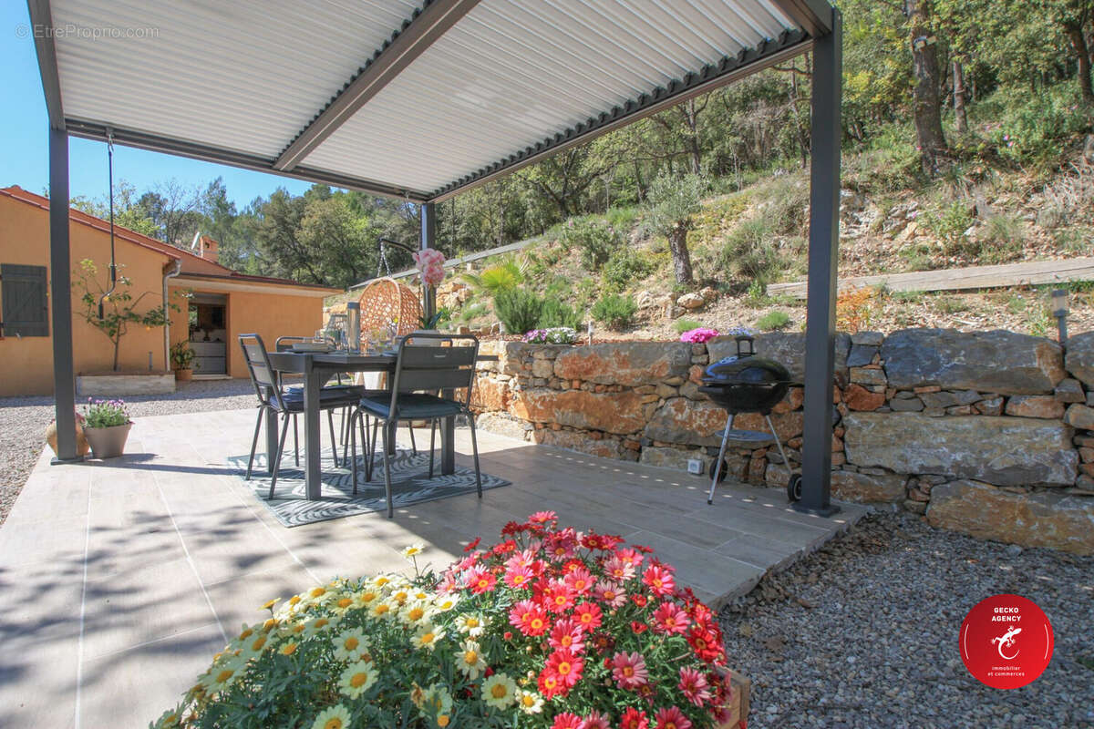 Maison à FIGANIERES