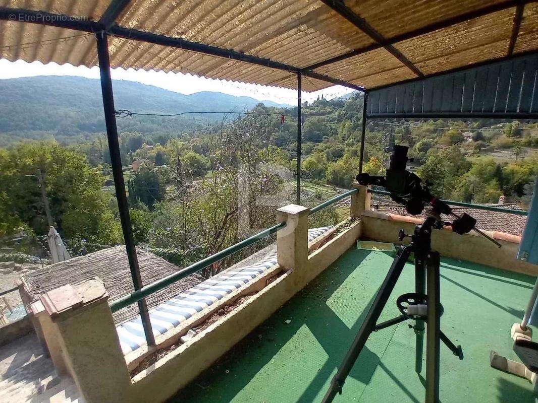 Maison à TOURRETTES-SUR-LOUP