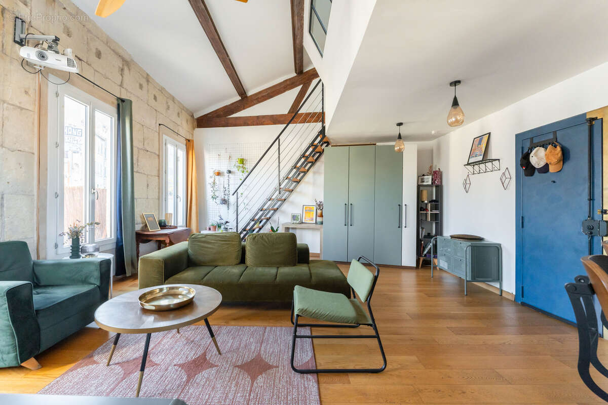 Appartement à MARSEILLE-6E