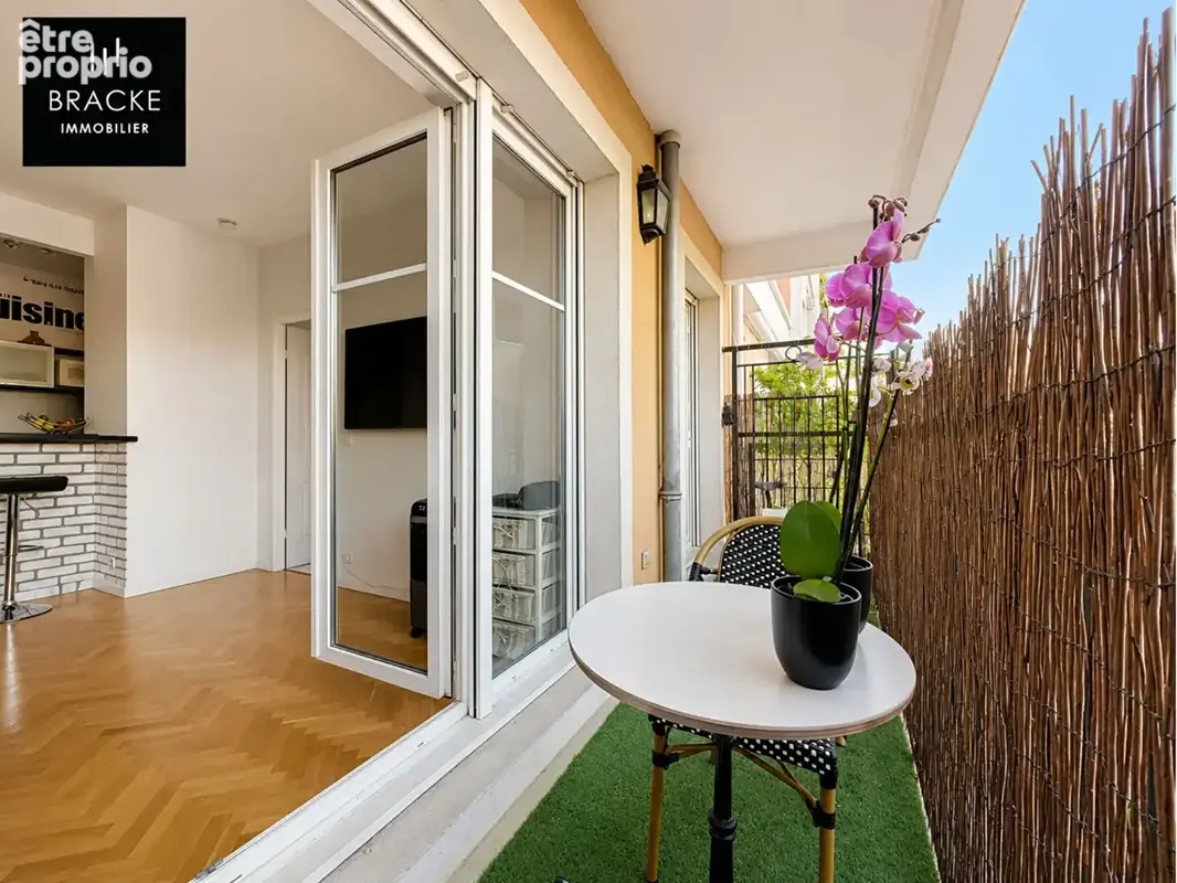 Appartement à COURBEVOIE