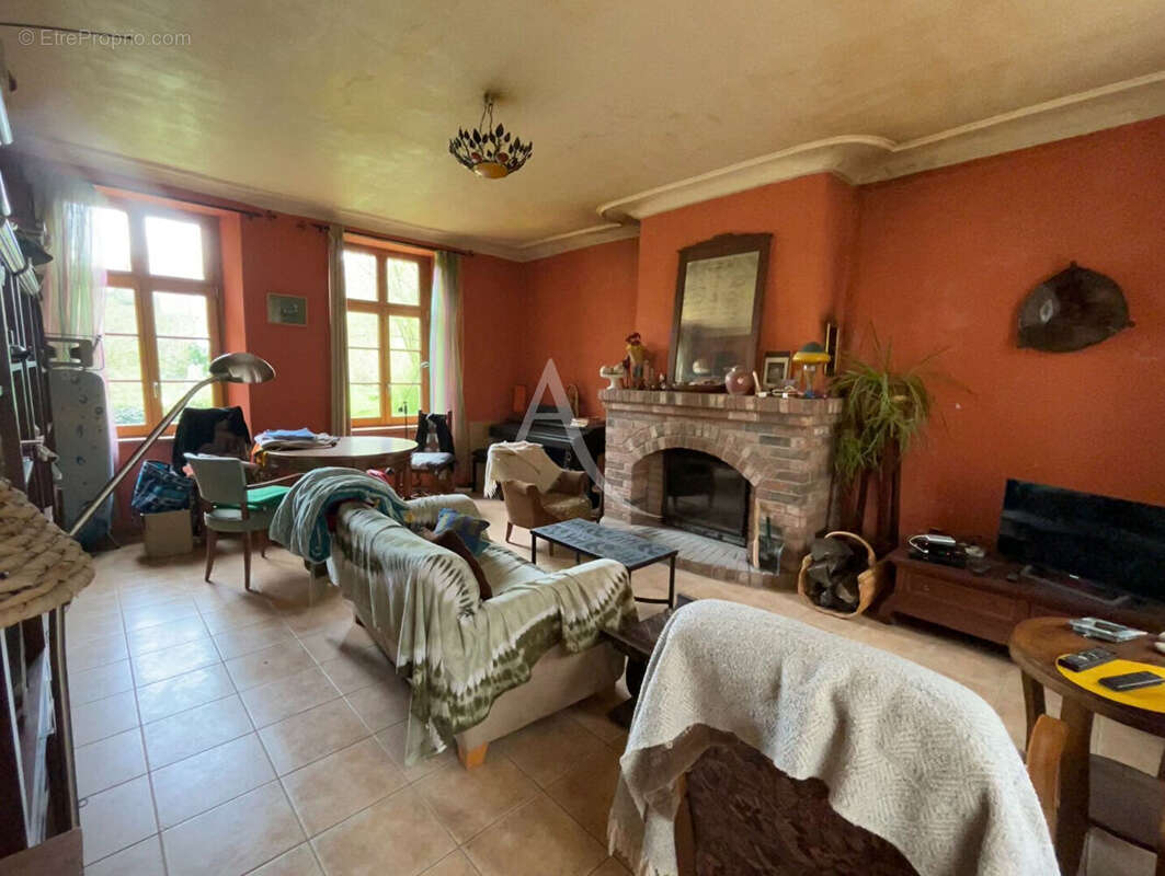 Maison à HUCQUELIERS