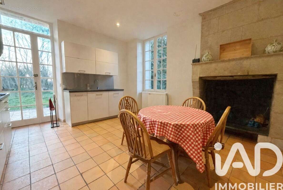 Maison 138 m² à Chenaud  - photo 3