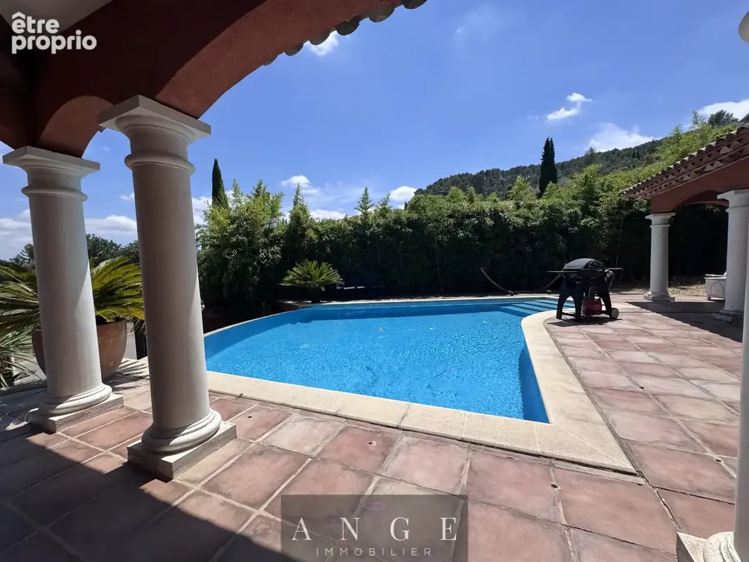 Sollies ville vue dominante  villa de caractère   4 chambres   piscine à débordement - photo 2