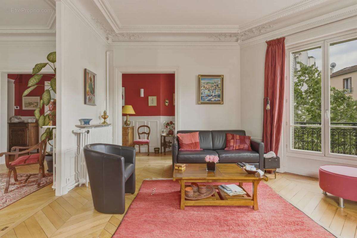 Appartement à PARIS-14E