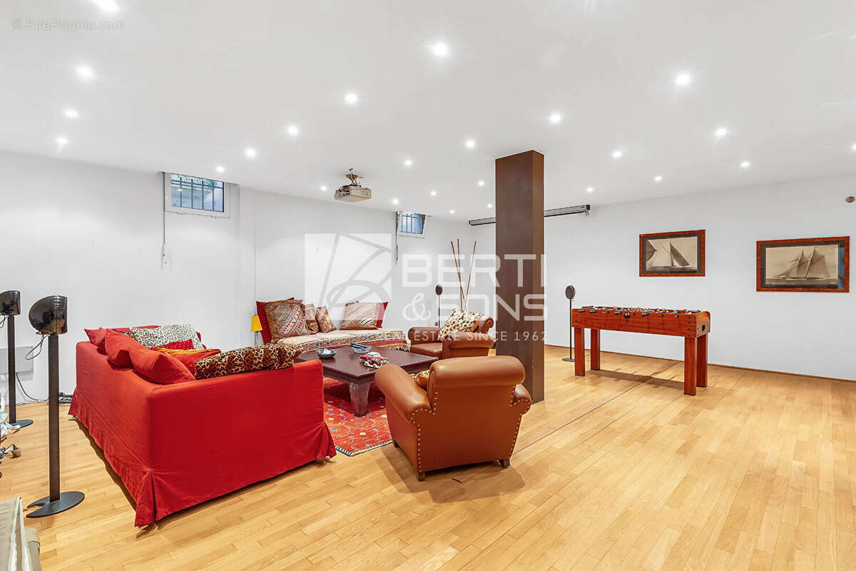 Maison à MOUANS-SARTOUX