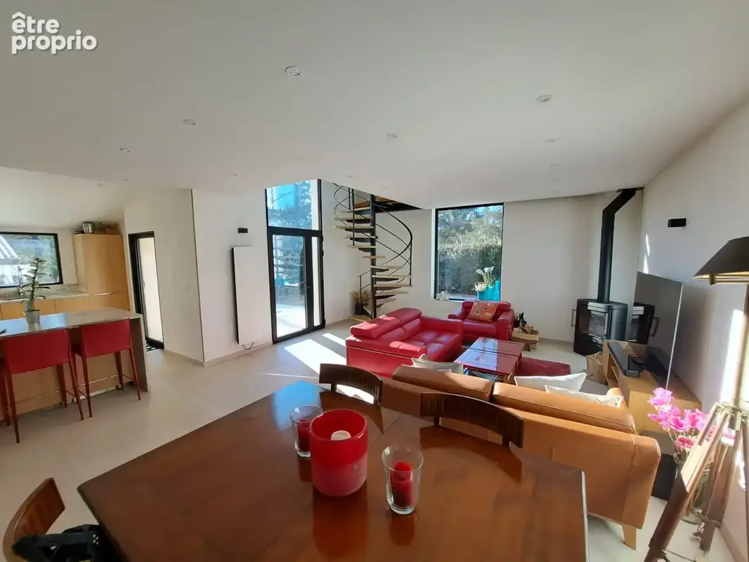 Maison 6 pièces 178 m² à vendre à Lourmarin (84160) - photo 4