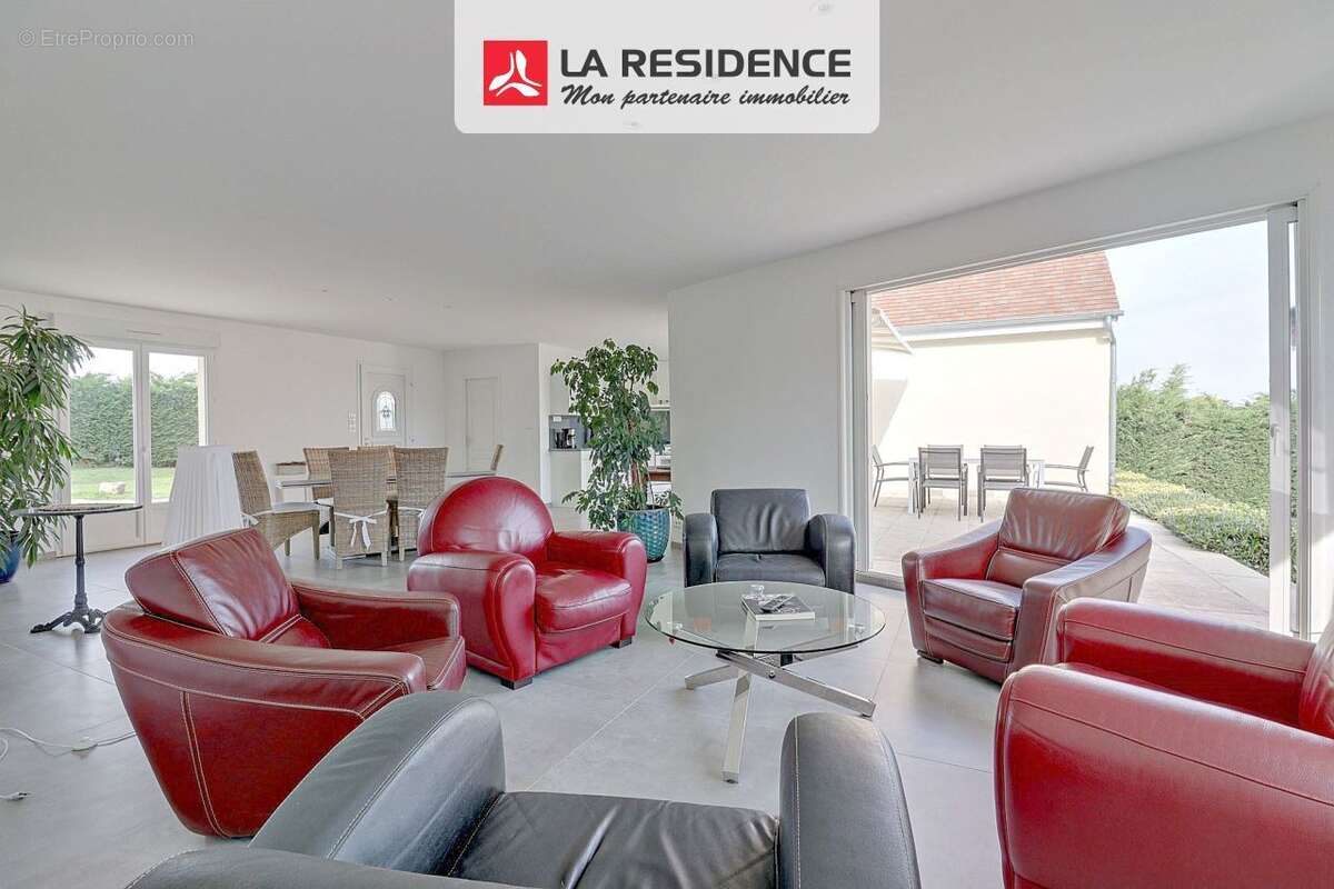 Maison à CHOUZY-SUR-CISSE