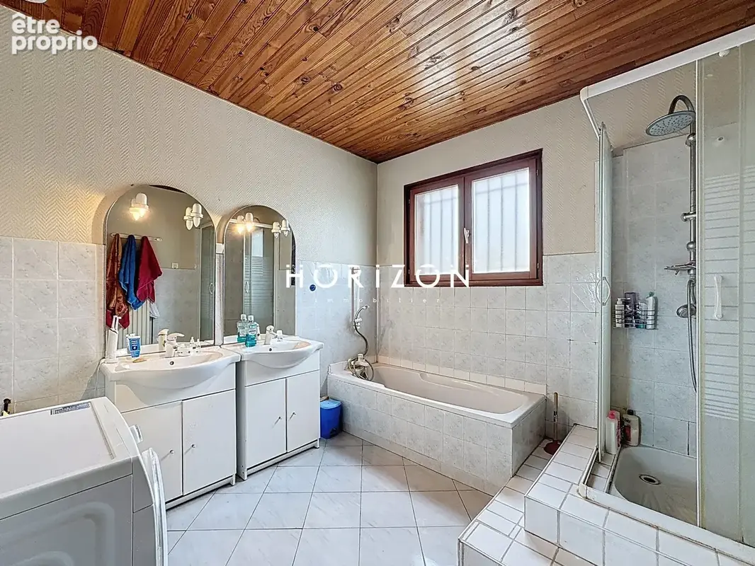Maison 8 pièces 202 m² à vendre à Saint-Etienne-Sur-Chalaronne (01140) - photo 7