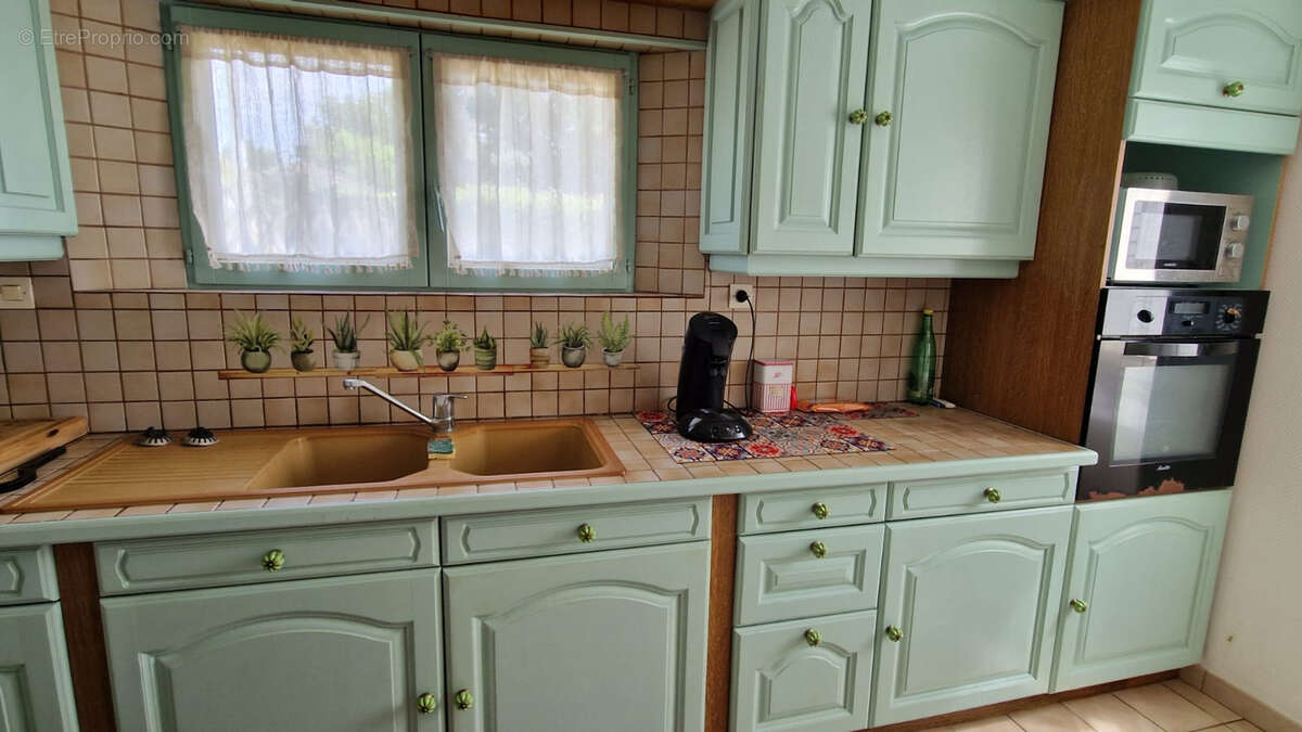 Maison bord de l'yonne - 4 pieces - 3 chambres - photo 9