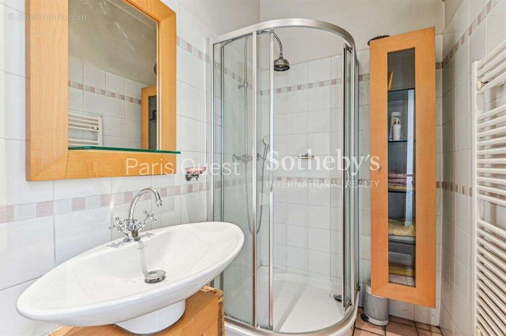 Maison à PARIS-17E