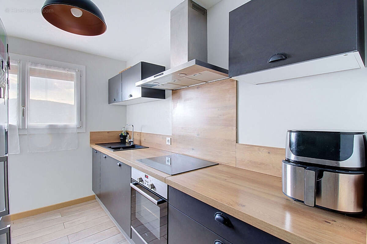 A VENDRE EN EXCLUSIVITÉ - DRAGUIGNAN : Appartement T5 - 3 chambres de 92 m² et 2 balcons + cave - photo 6