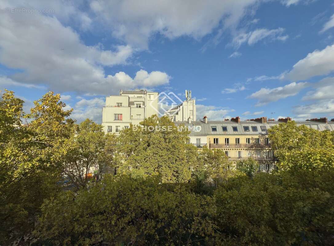 Appartement à PARIS-10E