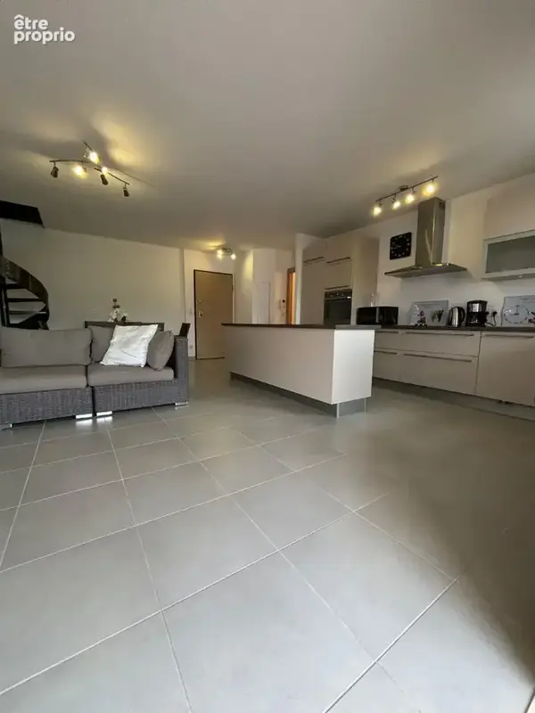 Lucciana  - Appartement en duplex de type T4 140.83 m2 avec garage et parking - photo 3