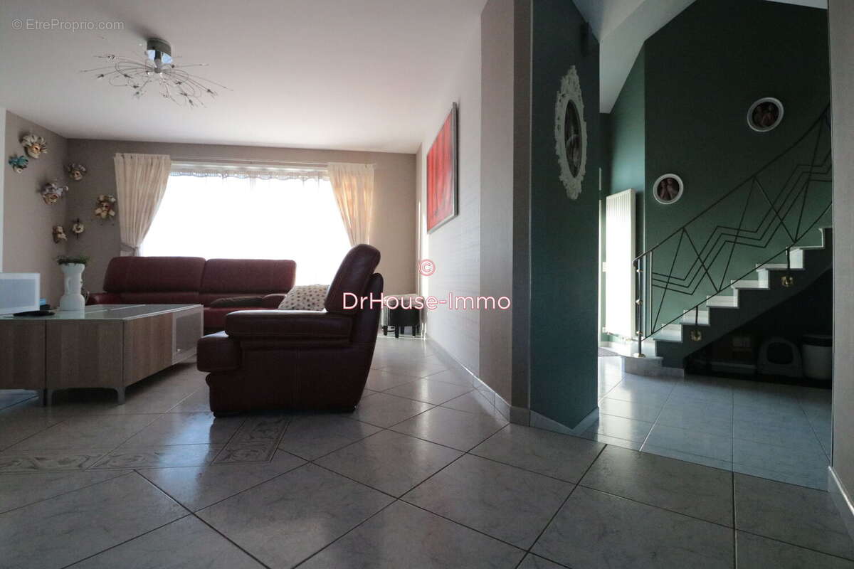 Maison à BRUILLE-SAINT-AMAND