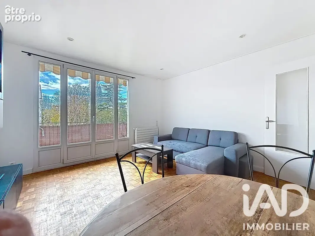 Photo 1 - Appartement à LA CELLE-SAINT-CLOUD