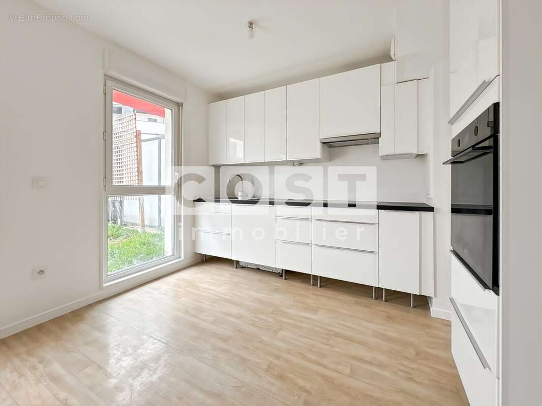 Appartement à GENNEVILLIERS