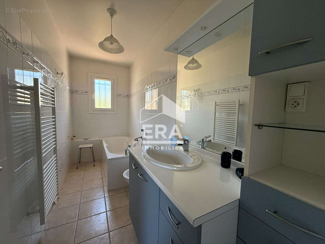 Maison à ROQUEVAIRE