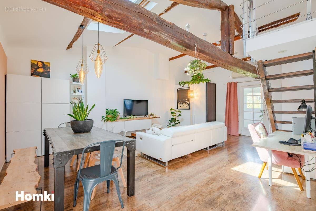 Maison à LE MUY