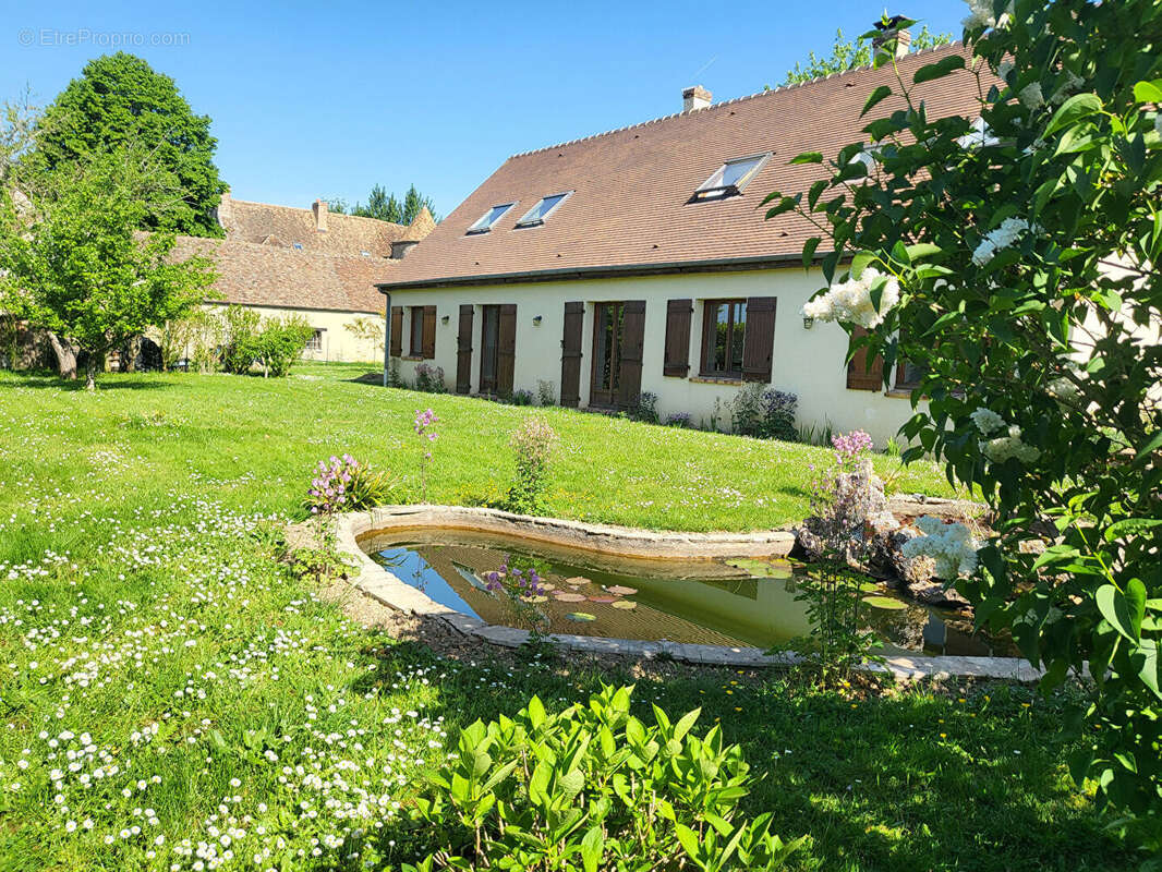 Maison à THOIRY
