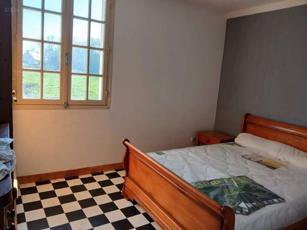 Maison à CHATELAUDREN