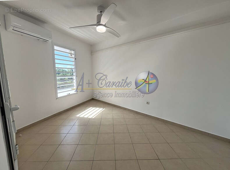 Appartement à LES ABYMES