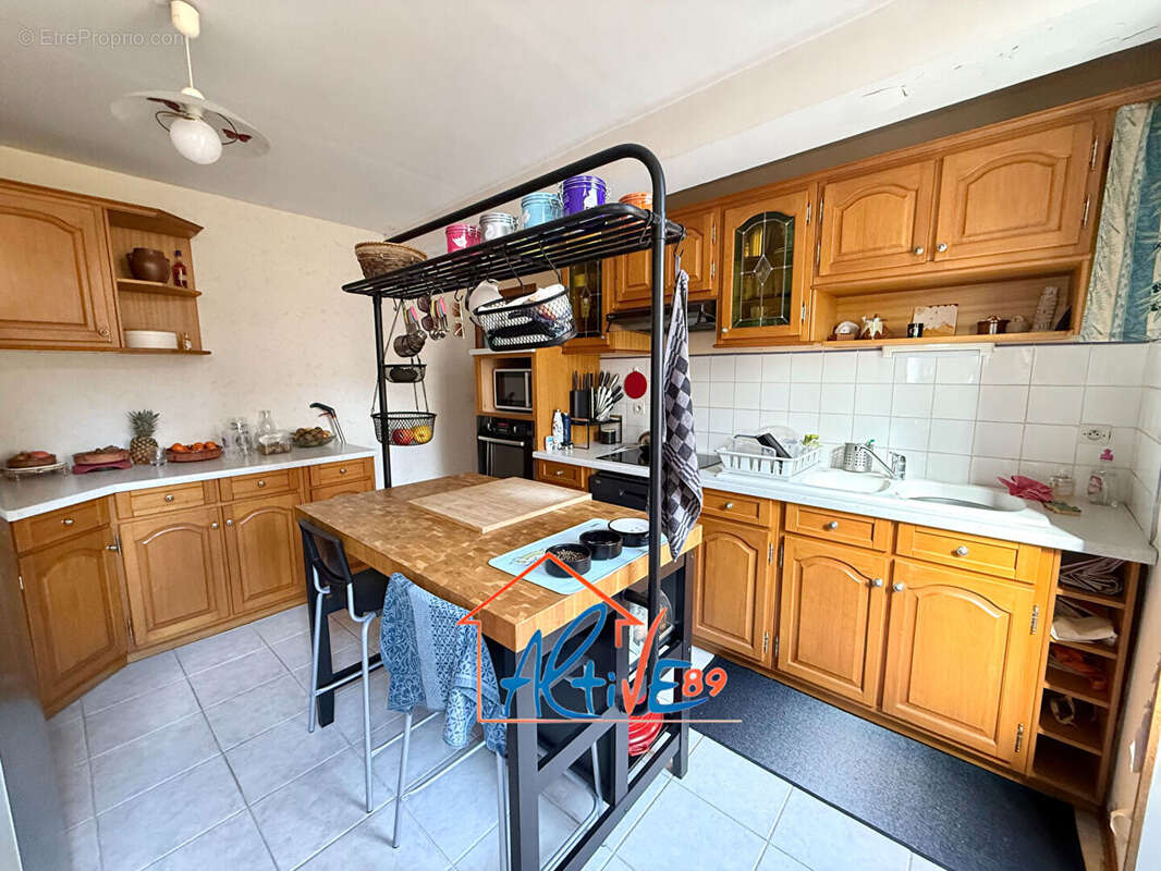 Maison à AILLANT-SUR-THOLON