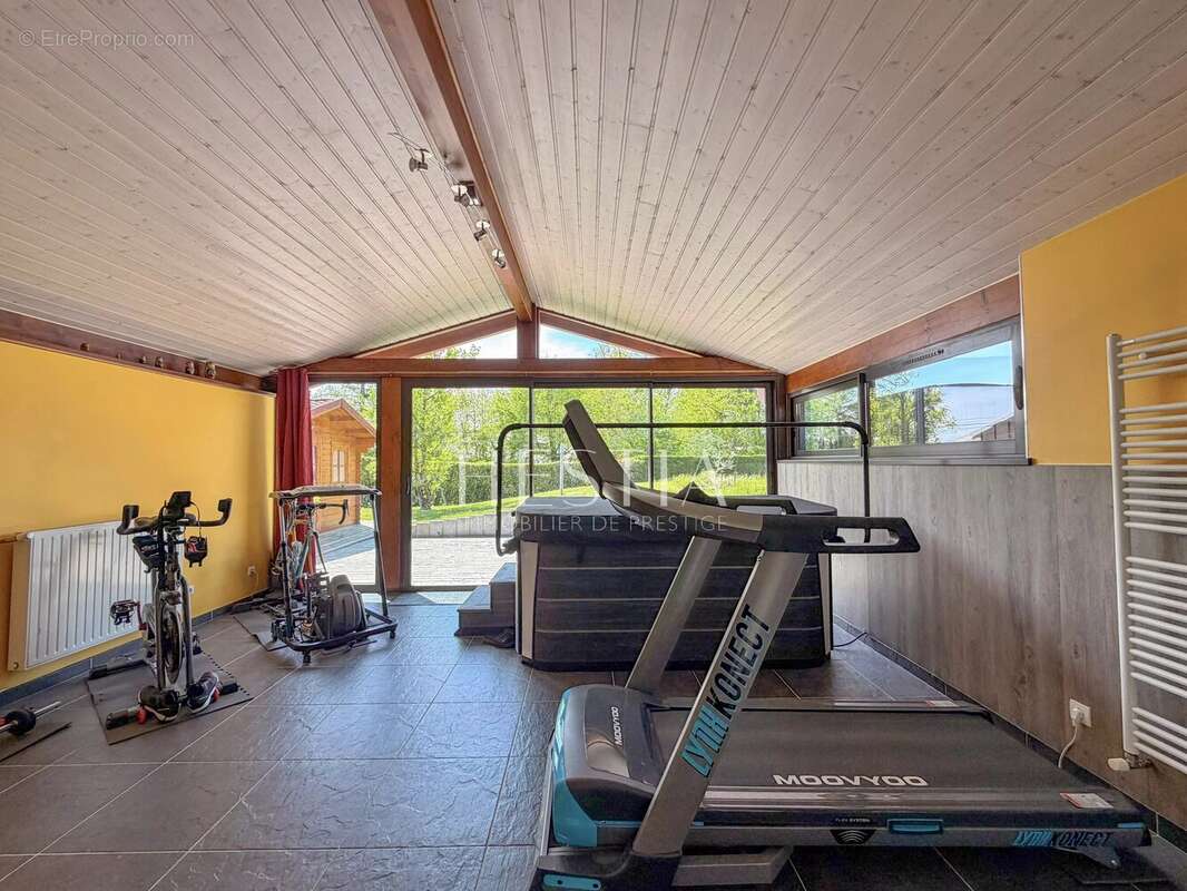 Maison à LES OLLIERES