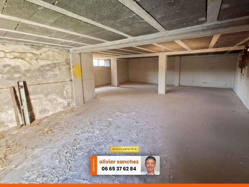 Maison à SAINT-GENES-CHAMPANELLE