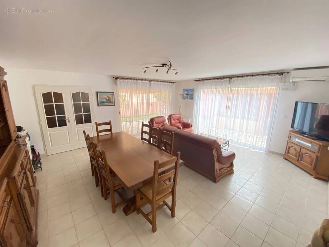 Maison à LA LONDE-LES-MAURES