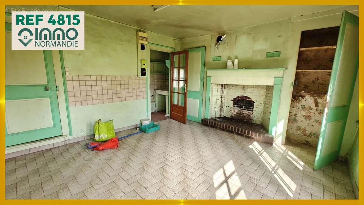 Maison à SAINT-CYR-DE-SALERNE