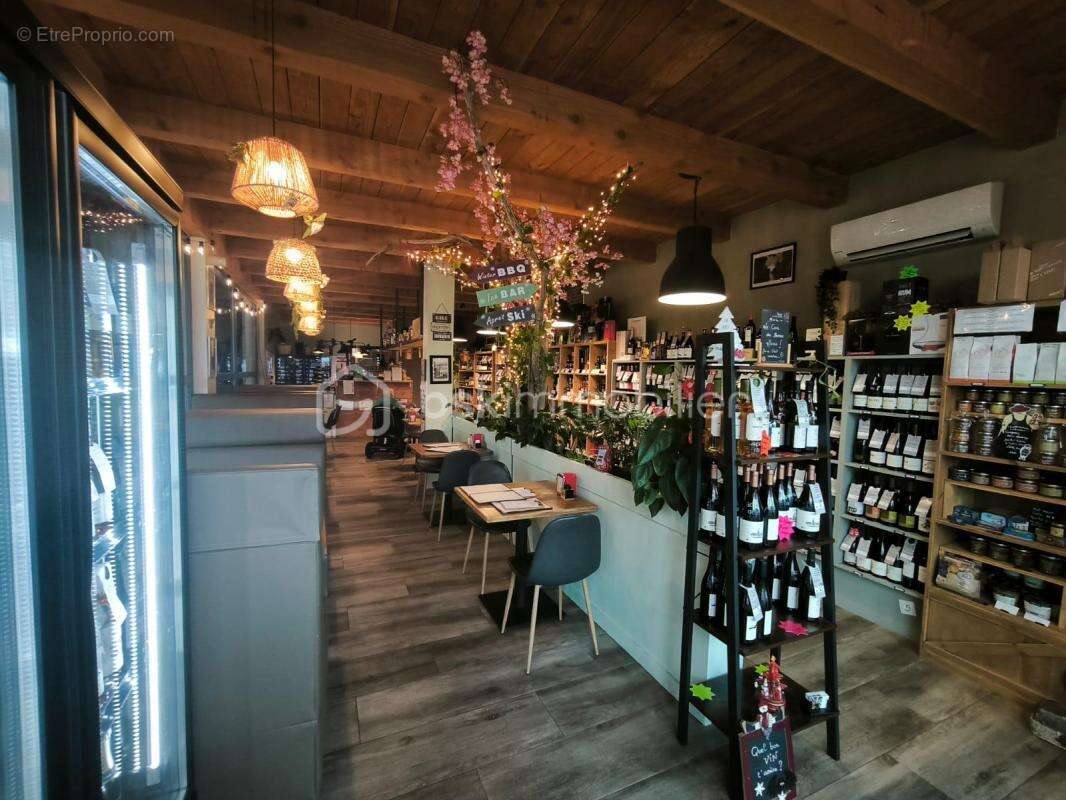 Commerce à LAMALOU-LES-BAINS