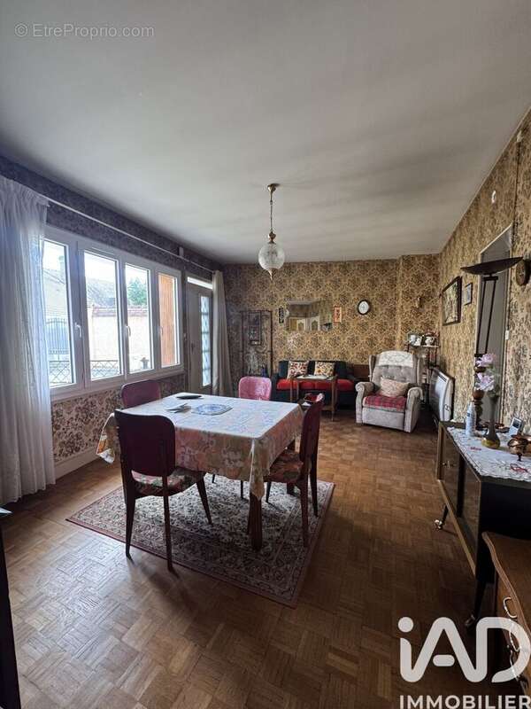 Photo 5 - Maison à DUN-SUR-AURON