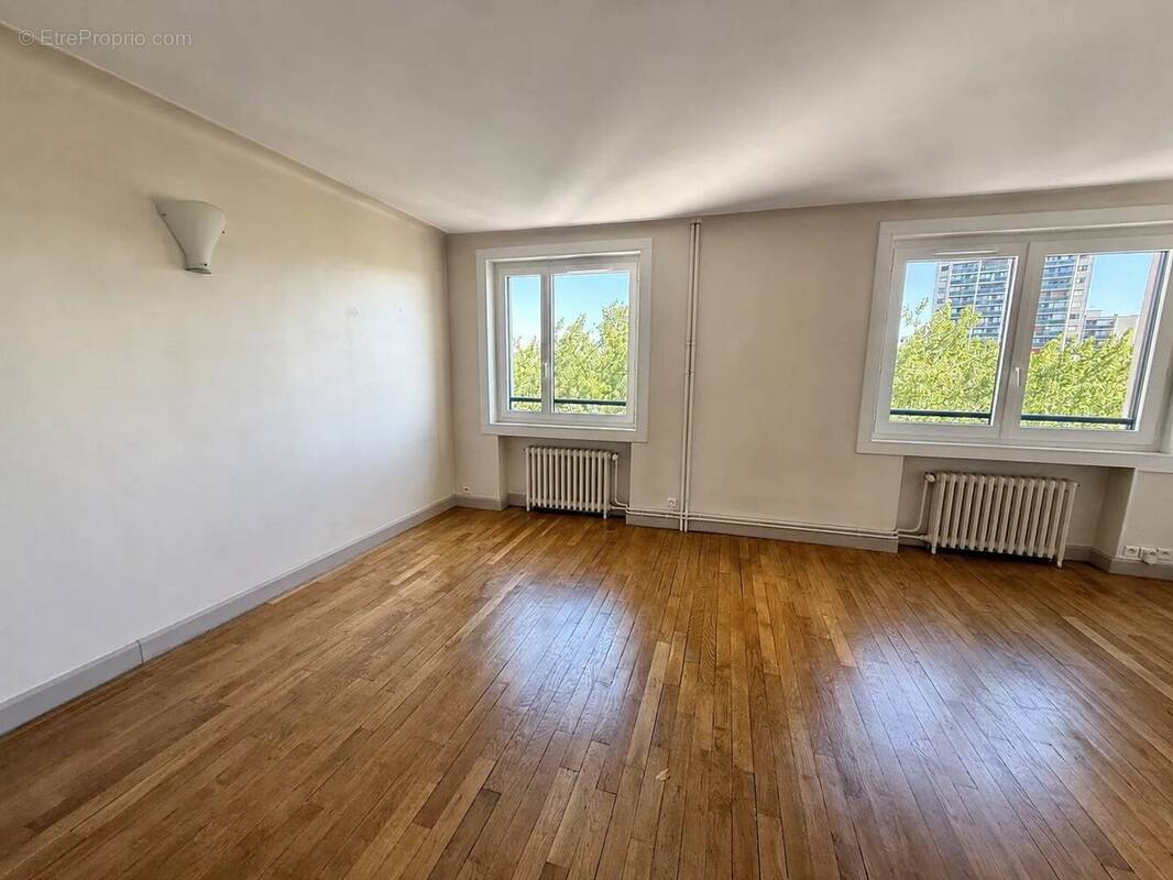 Appartement à PARIS-19E