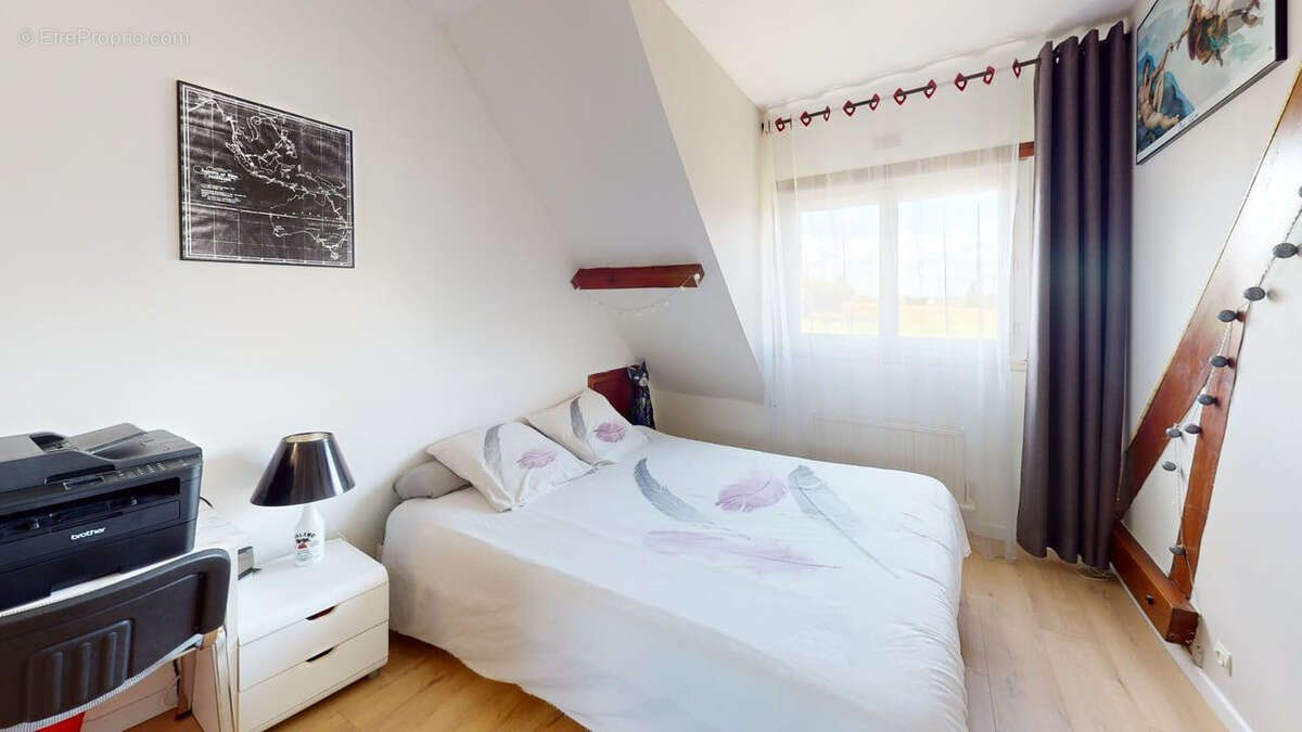 Maison à SAINT-SULPICE-DE-POMMERAY