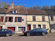 façades des deux maisons côté rue à Clamect - Maison à CLAMECY