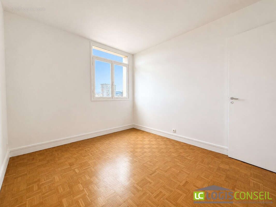 Appartement à CHATILLON