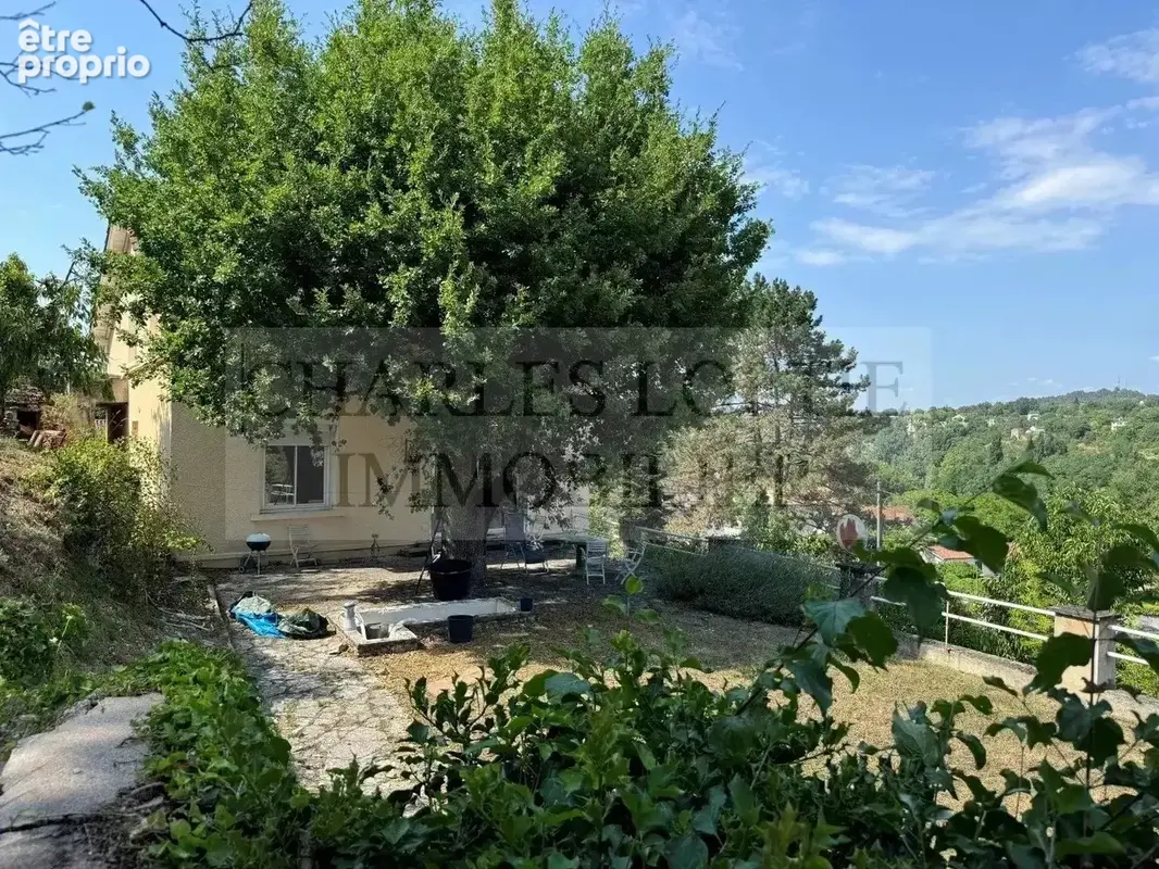 Maison familiale spacieuse avec grand terrain et garage - photo 15