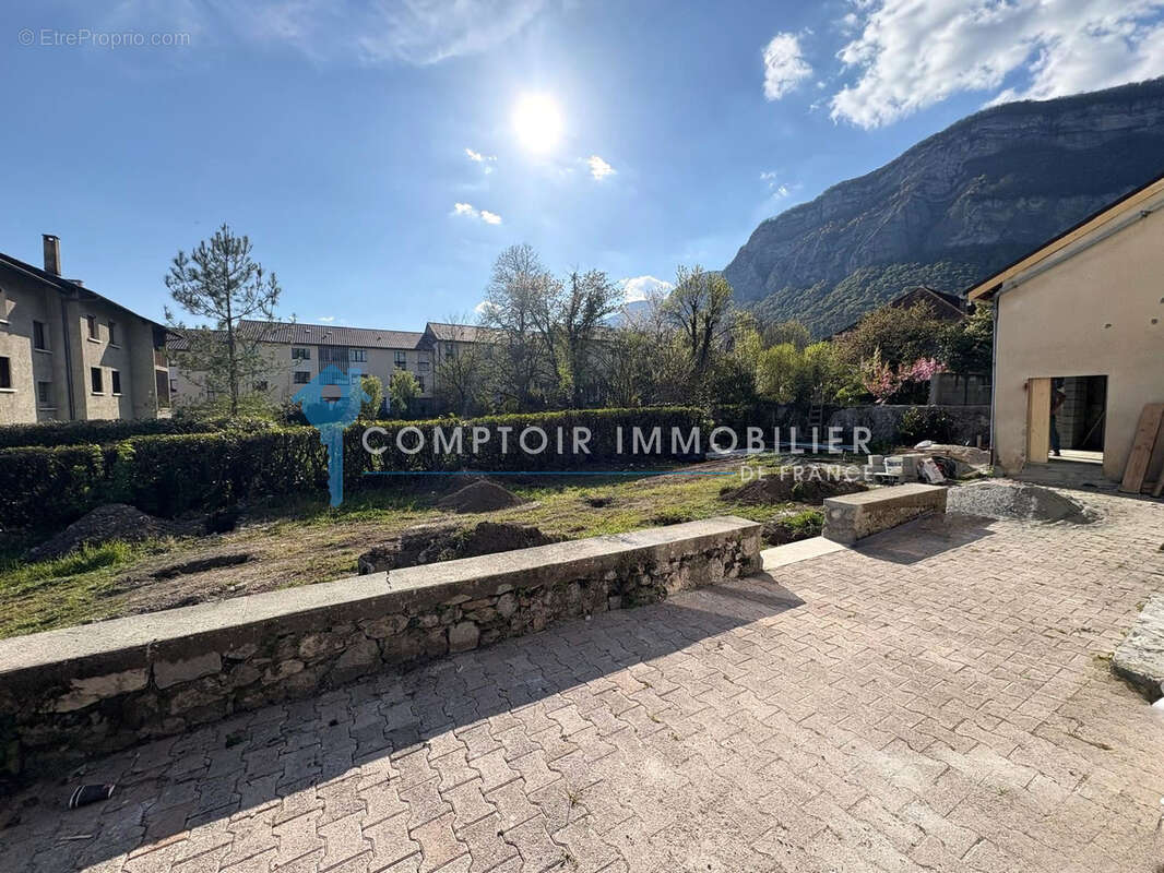 Appartement à CROLLES