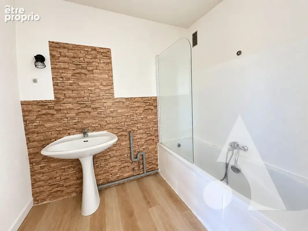 Appartement 3pieces, 66m² env., parking et cave - frejus - photo 9