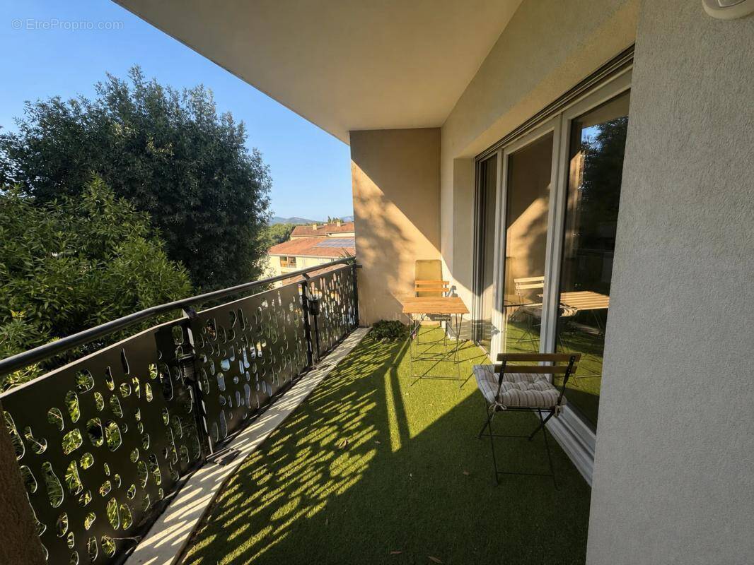 Appartement à COGOLIN