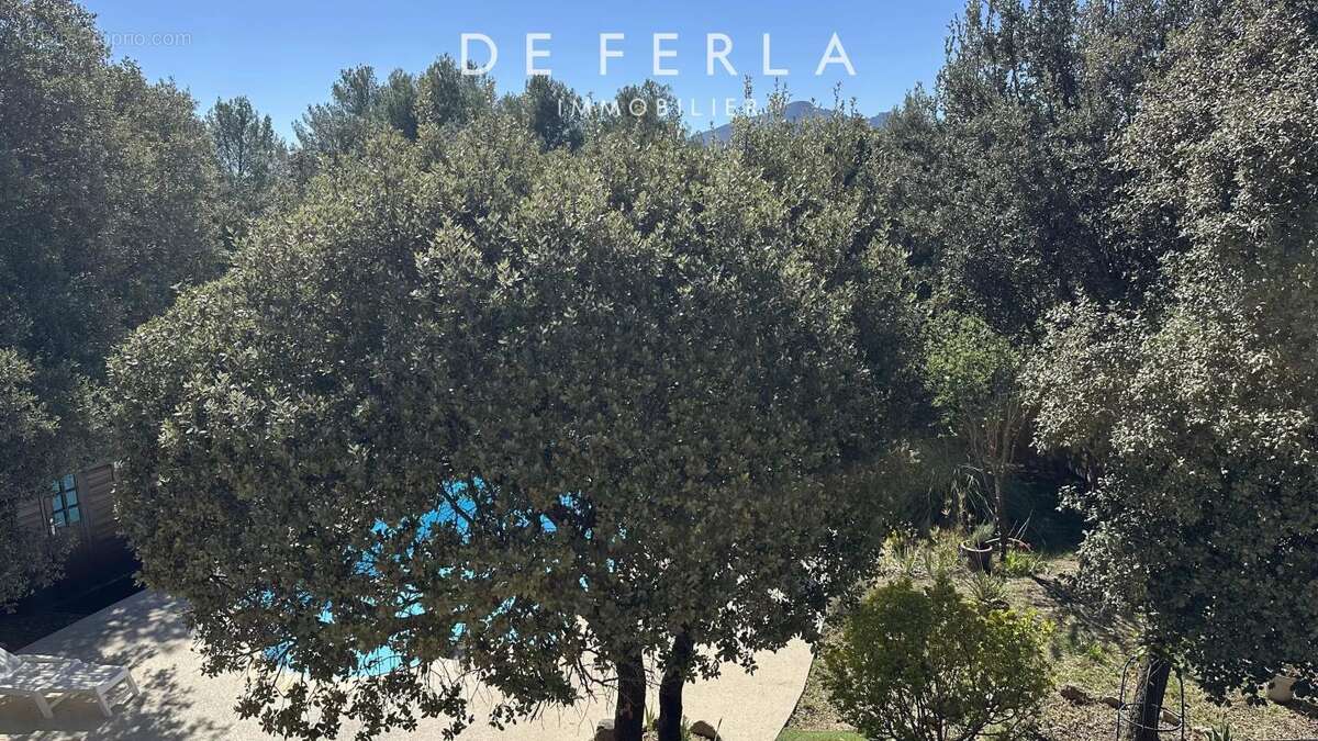 Maison à PEYROLLES-EN-PROVENCE