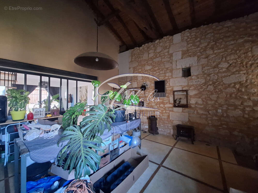 Maison à VILLEGOUGE